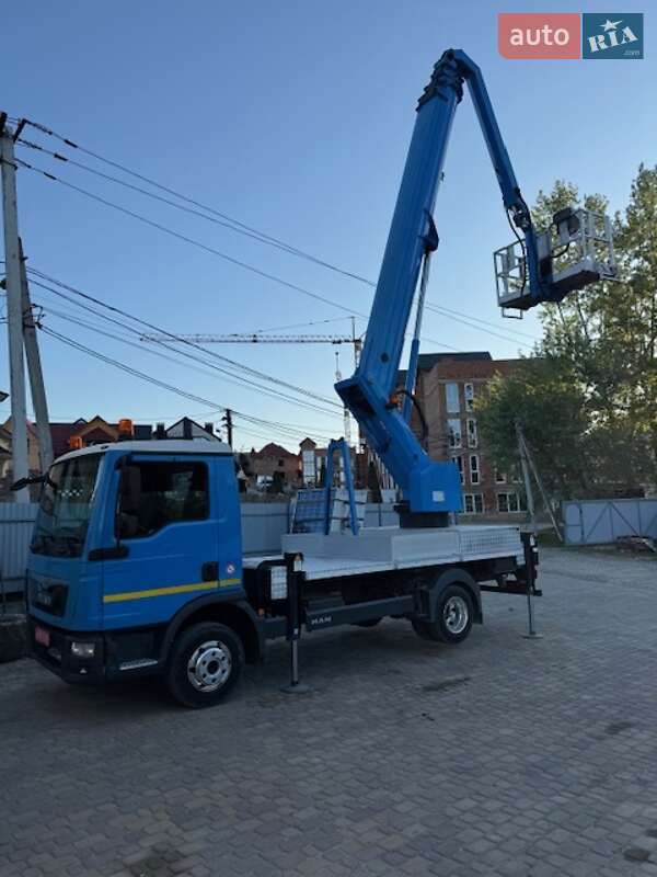 Автовишка MAN 8.180 2015 в Чернівцях
