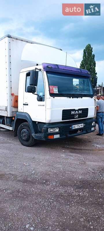 Вантажний фургон MAN 8.180 2005 в Васильківці