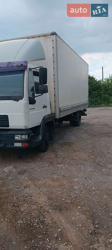Вантажний фургон MAN 8.180 2005 в Васильківці
