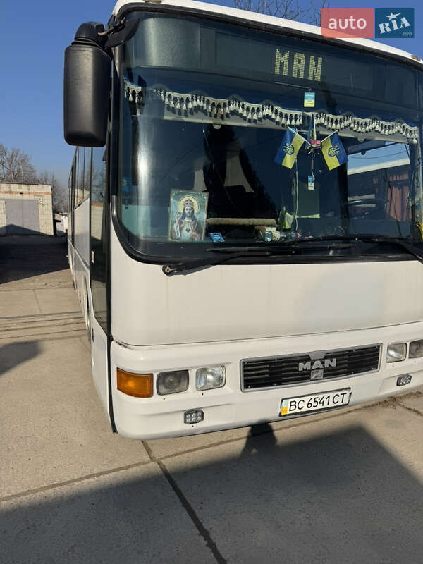 Туристичний / Міжміський автобус MAN A03 2000 в Дрогобичі фото 3 Туристичний / Міжміський автобус MAN A03 2000 в Дрогобичі