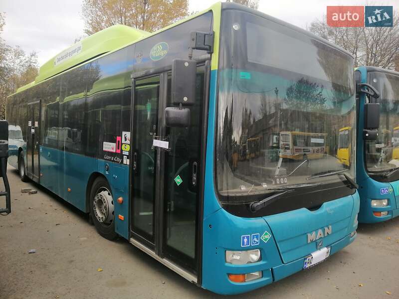Міський автобус MAN A21 2006 в Луцьку
