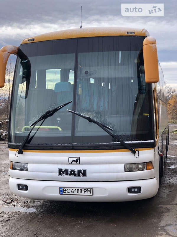 Пригородный автобус MAN A91 2000 в Дрогобыче