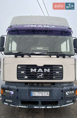 Контейнеровоз MAN Comandor 2000 в Диканьці