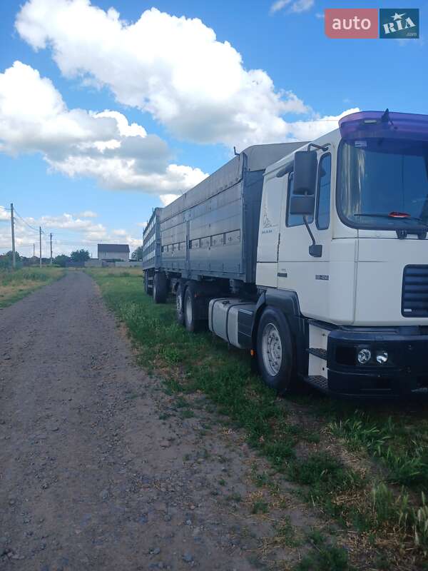 Контейнеровоз MAN F 2000 2000 в 