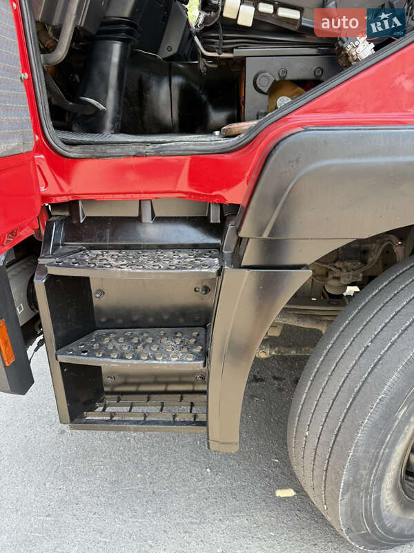 Кран-манипулятор MAN F 2000 2000 в Ивано-Франковске