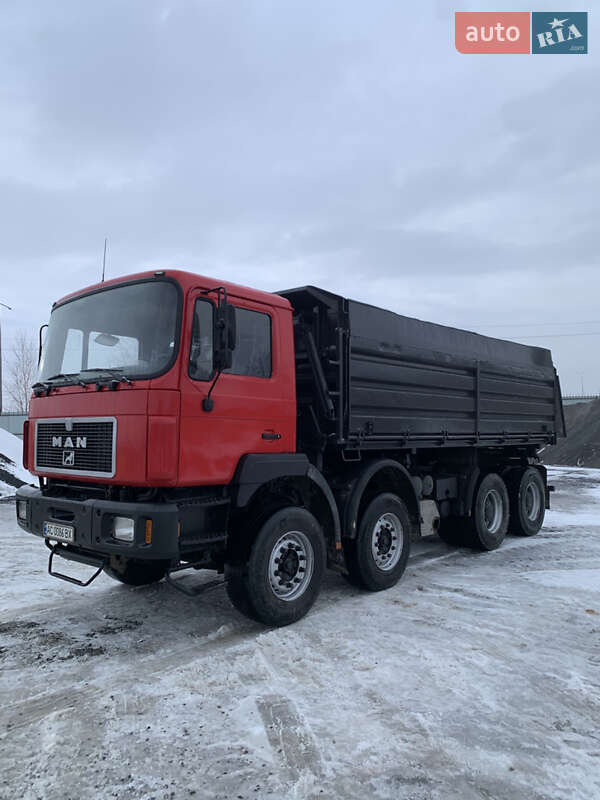 Самосвал MAN F 2000 2001 в Луцке