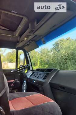 Вантажний фургон MAN L 2000 1999 в Кам'янець-Подільському