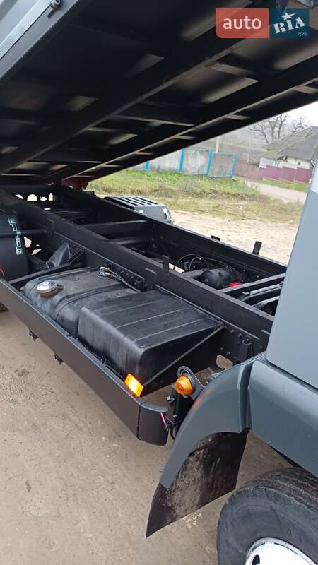 Самосвал MAN L 2000 2000 в Бучаче