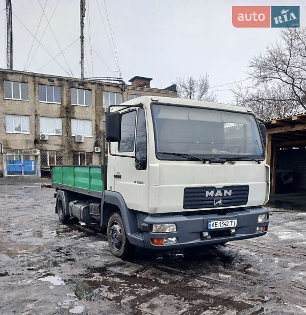 Рефрижератор MAN L 2000 2004 в Дніпрі