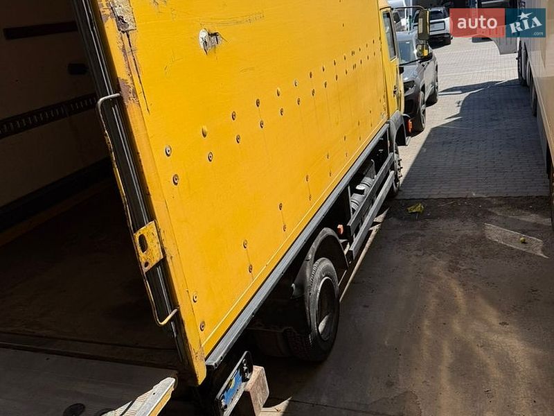 Вантажний фургон MAN L 2000 1996 в Львові