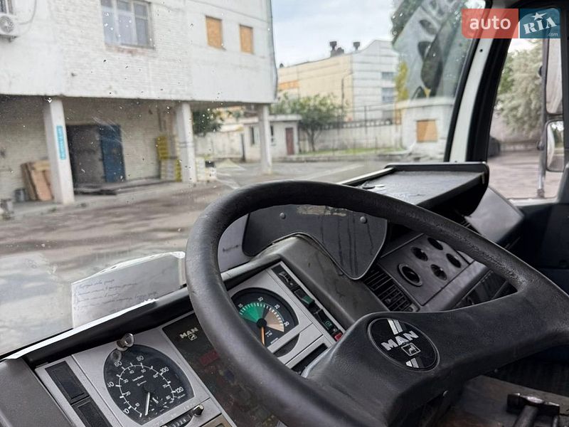 Вантажний фургон MAN L 2000 2002 в Києві