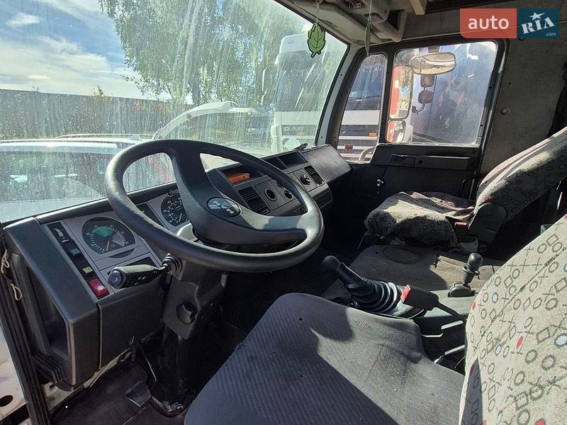 Грузовой фургон MAN L 2000 2002 в Львове