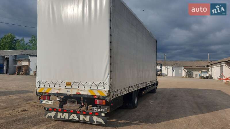 Тентованый MAN LE 12.220 2005 в Коломые