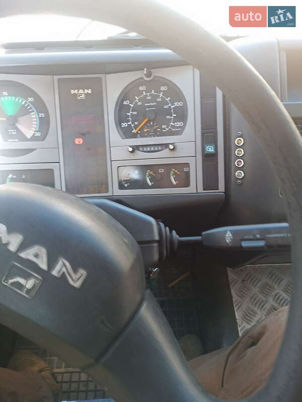 Тентованый MAN LE 12.220 2004 в Умани