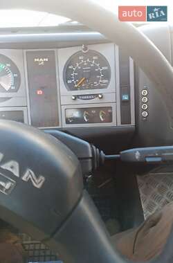 Тентованый MAN LE 12.220 2004 в 