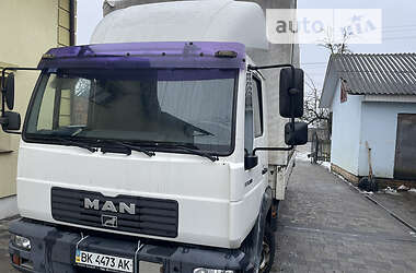 Вантажний фургон MAN LE 8.180 2005 в Дубровиці