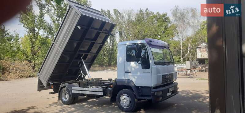 Самосвал MAN LE 8.180 2004 в Новомосковске
