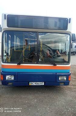 Городской автобус MAN NL 202 1998 в Стрые