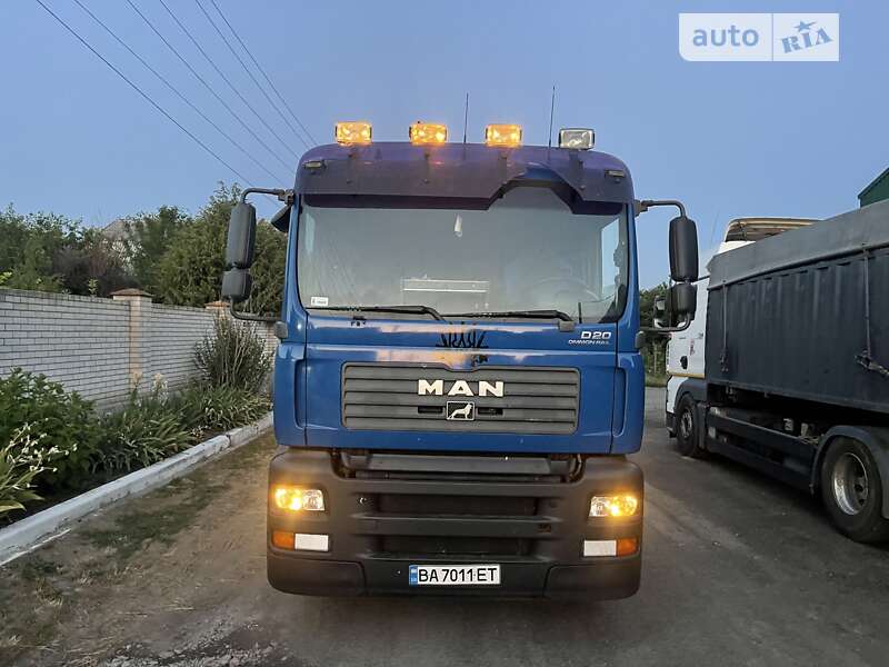 Самосвал MAN TGA 2006 в Гайвороне