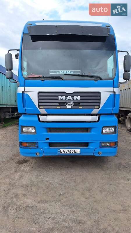 Зерновоз MAN TGA 2004 в Новгородці