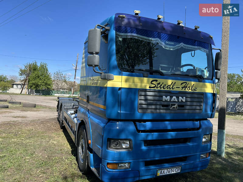 Контейнеровоз MAN TGA 2004 в Харькове