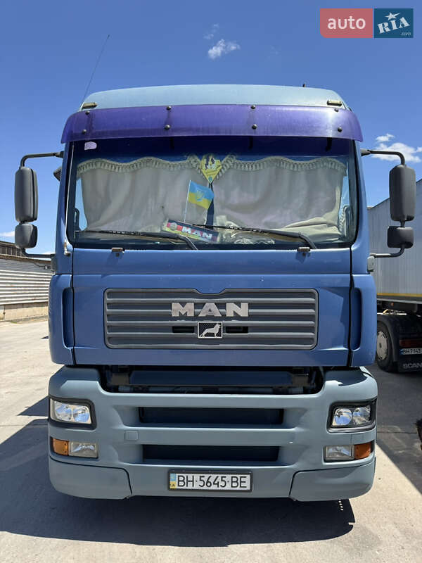 Контейнеровоз MAN TGA 2003 в 