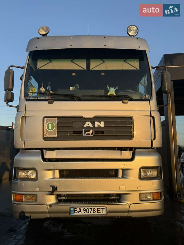 Тягач MAN TGA 2005 в Саврани