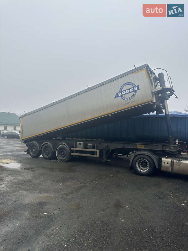 Самосвал MAN TGA 2007 в Гайвороне