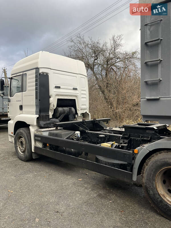 Контейнеровоз MAN TGA 2005 в Чигирине