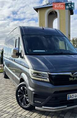 Микроавтобус MAN TGE 2017 в 