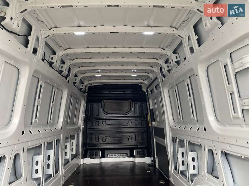 Вантажний фургон MAN TGE 2021 в Хусті