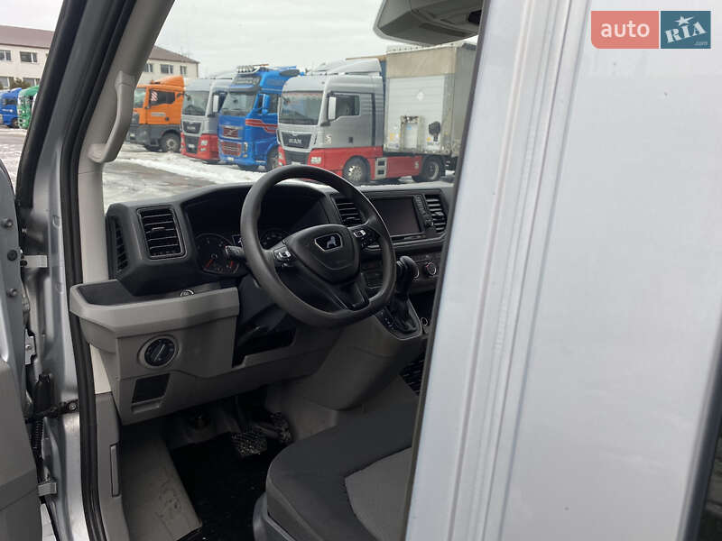 Вантажний фургон MAN TGE 2020 в Ірпені