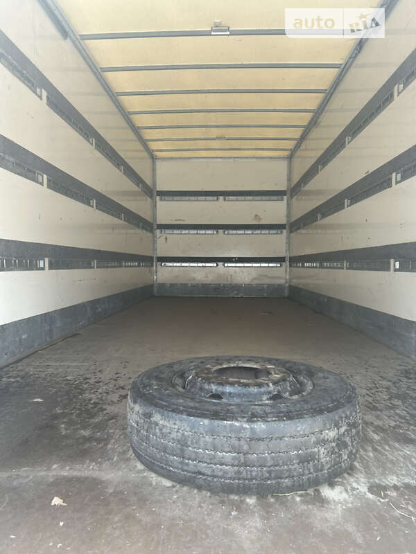 Вантажний фургон MAN TGL 2015 в Львові