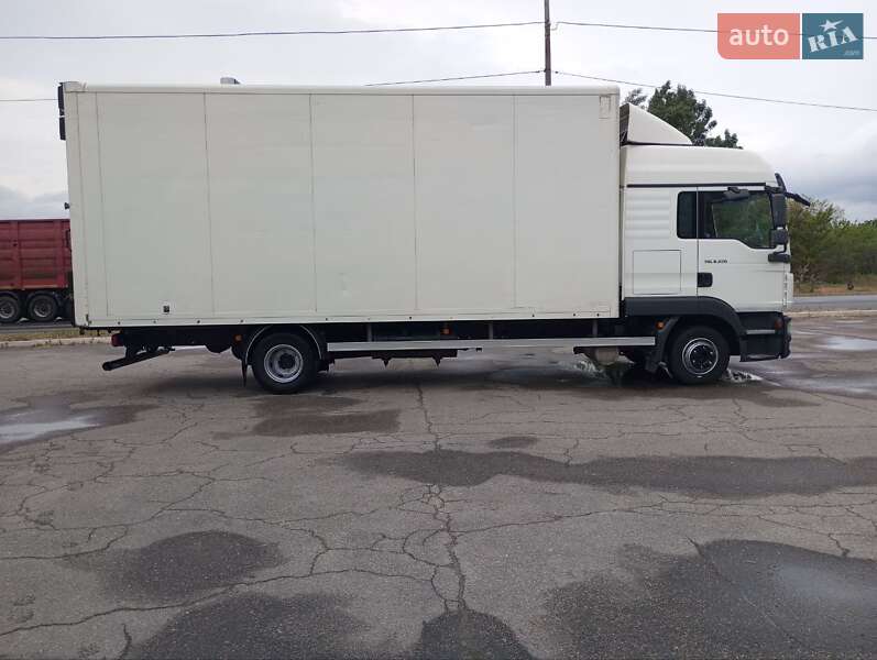 Грузовой фургон MAN TGL 2012 в Днепре