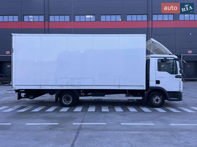 Вантажний фургон MAN TGL 2012 в Львові