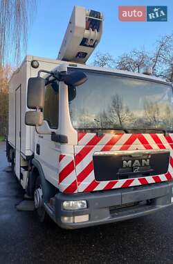 Автовышка MAN TGL 2009 в Киеве