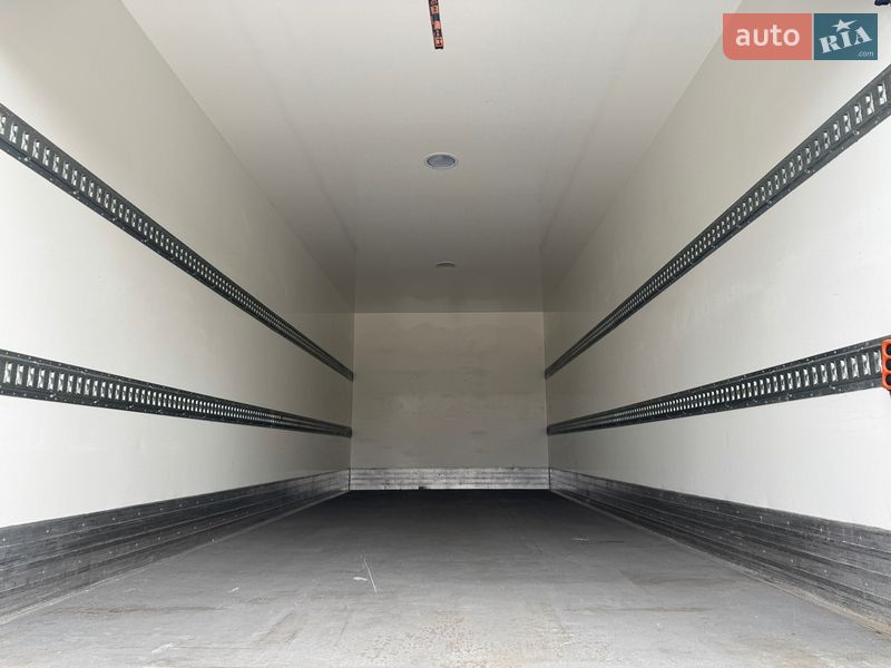 Грузовой фургон MAN TGL 2020 в Ровно