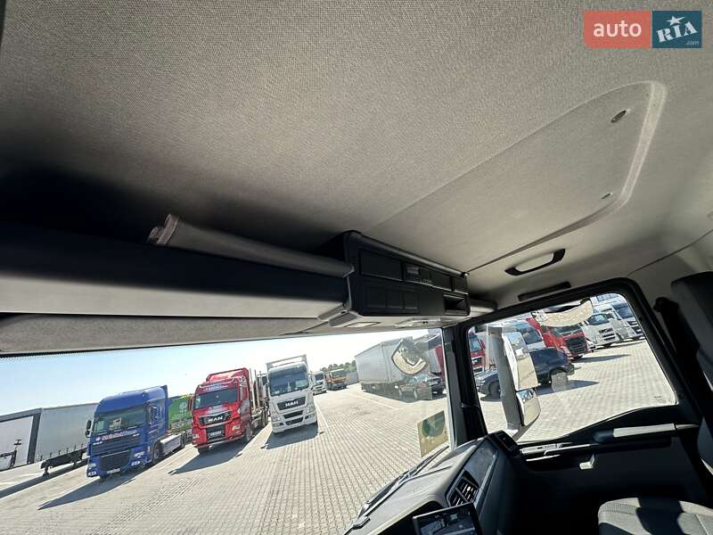 Мусоровоз MAN TGM 2025 в Черновцах