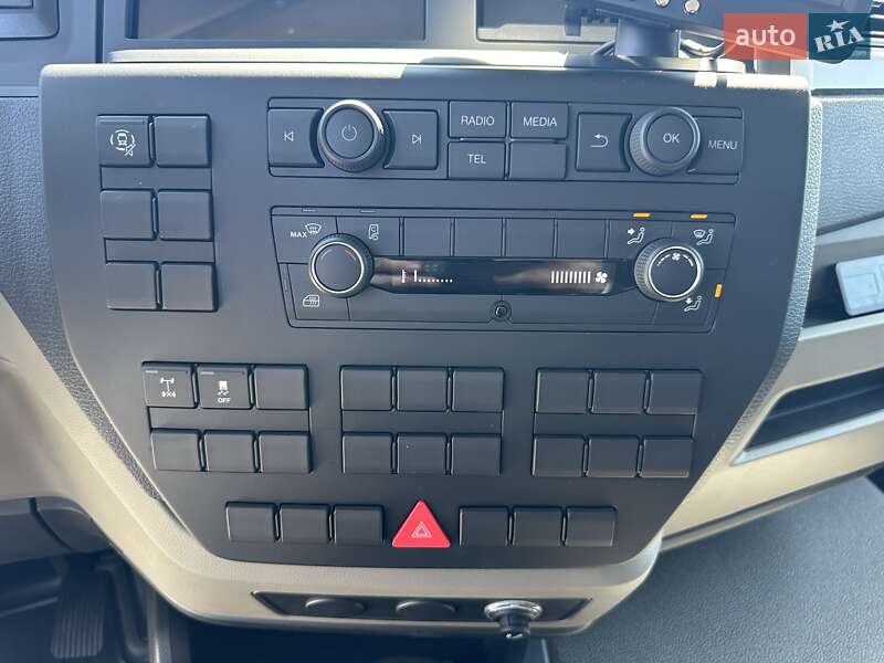 Мусоровоз MAN TGM 2025 в Черновцах