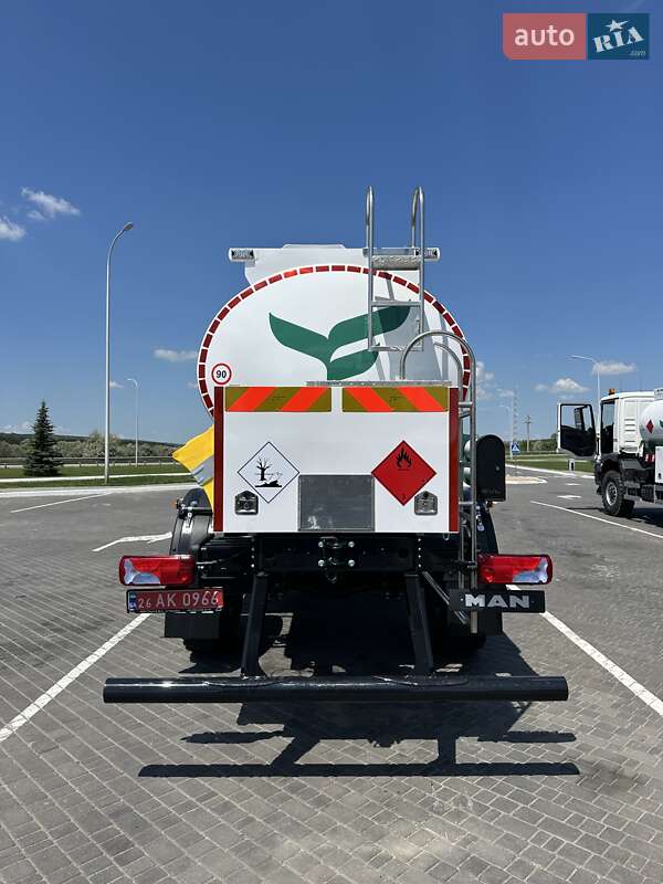 Бензовоз MAN TGM 2025 в Черновцах