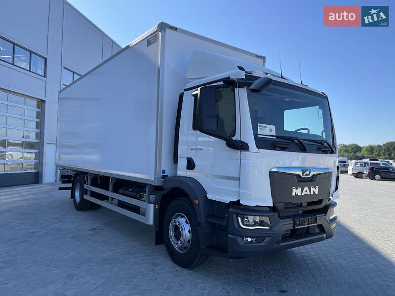 Вантажний фургон MAN TGM 2025 в Чернівцях