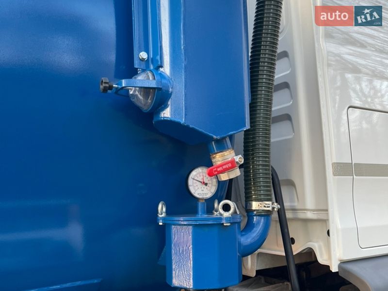 Машина  асенізатор (вакуумна) MAN TGS 2012 в Чернівцях