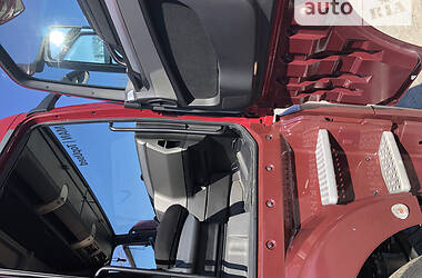 Контейнеровоз MAN TGX 2017 в 