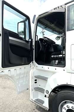 Тягач MAN TGX 2015 в 