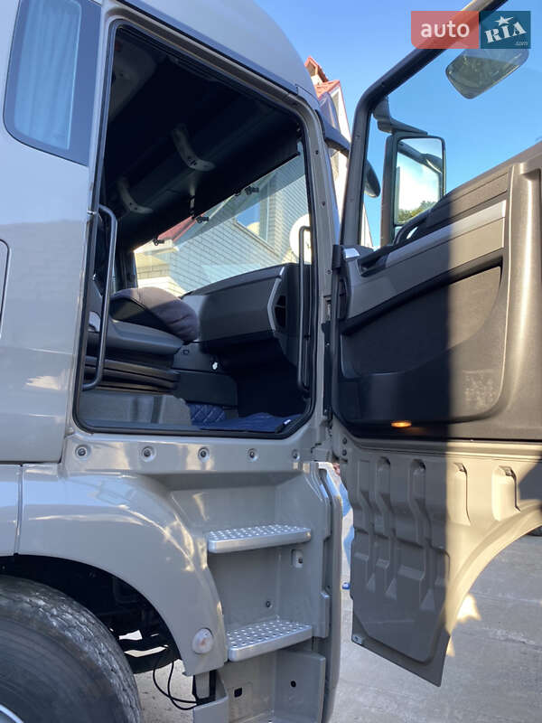 Тягач MAN TGX 2012 в Дніпрі