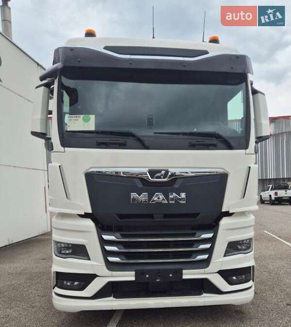 Контейнеровоз MAN TGX 2025 в Чернівцях