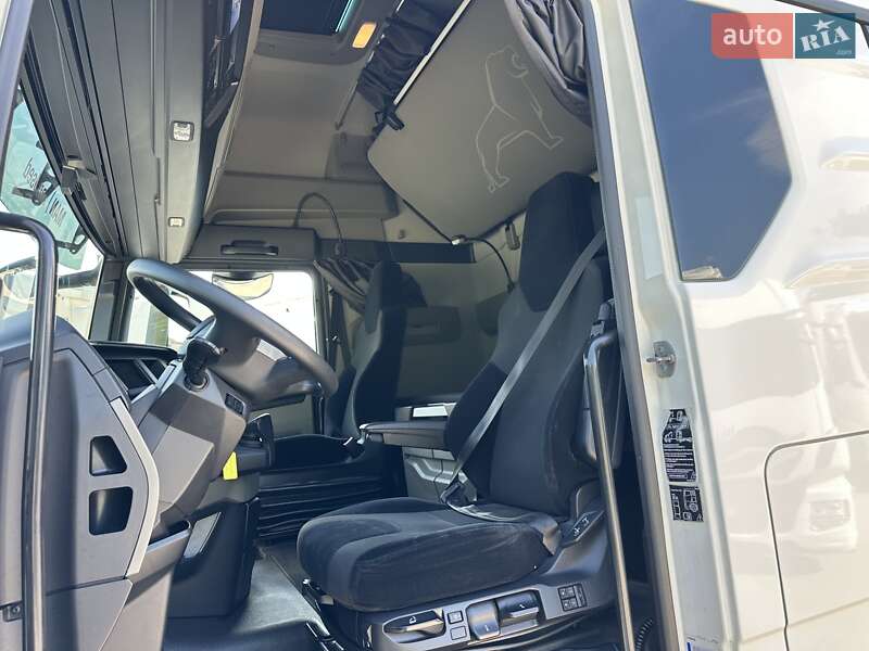 Контейнеровоз MAN TGX 2021 в Заліщиках