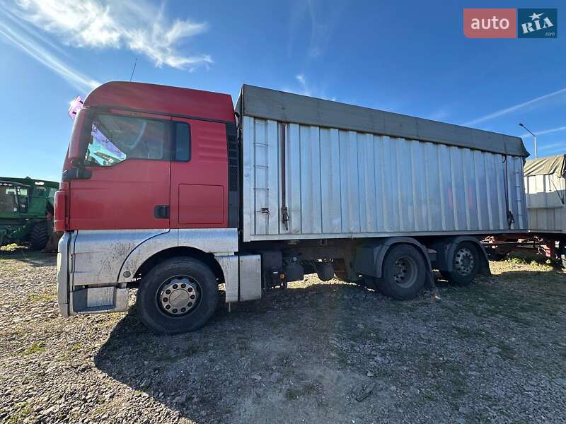 Контейнеровоз MAN TGX 2009 в Києві