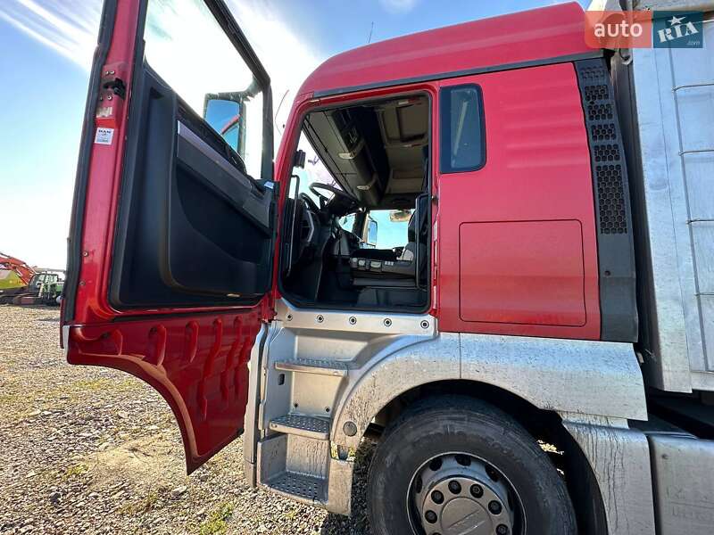 Контейнеровоз MAN TGX 2009 в Києві
