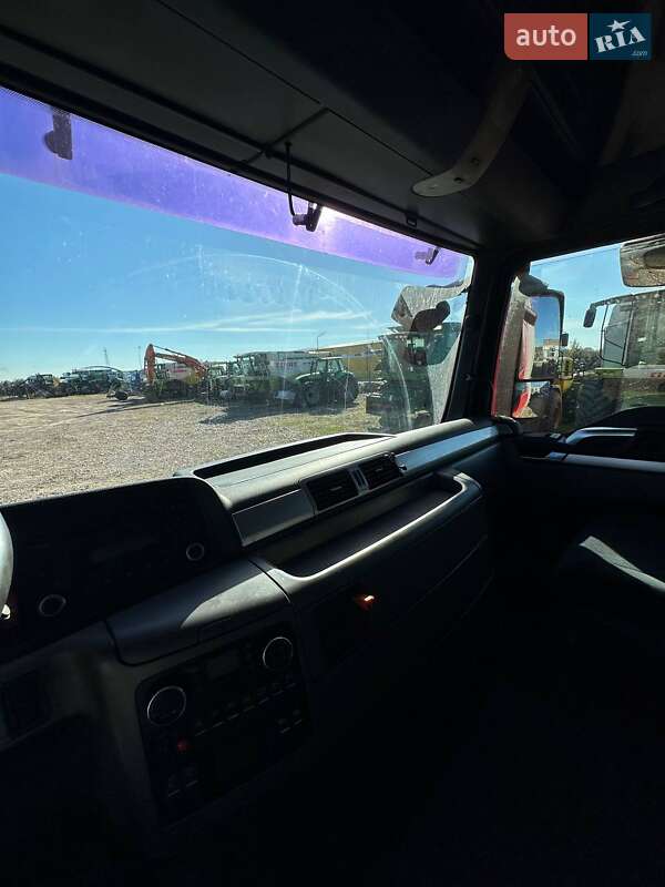Контейнеровоз MAN TGX 2009 в Києві